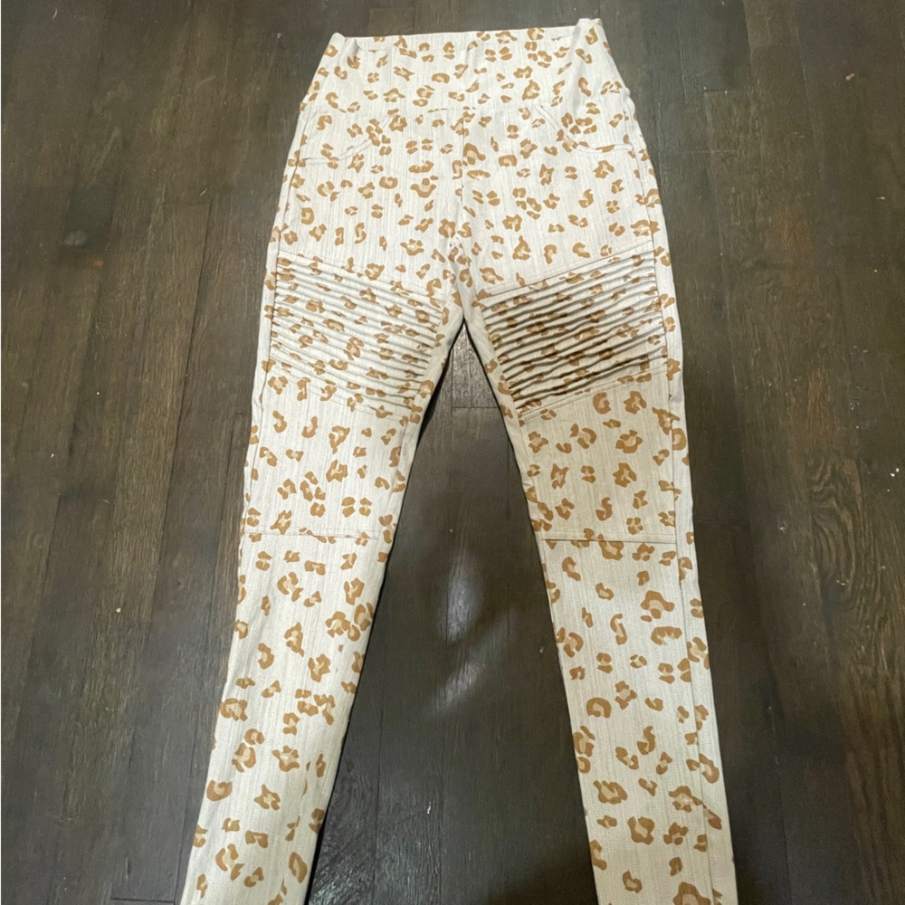 Agnes & Dora Tan and Cream Patterned Leggings
